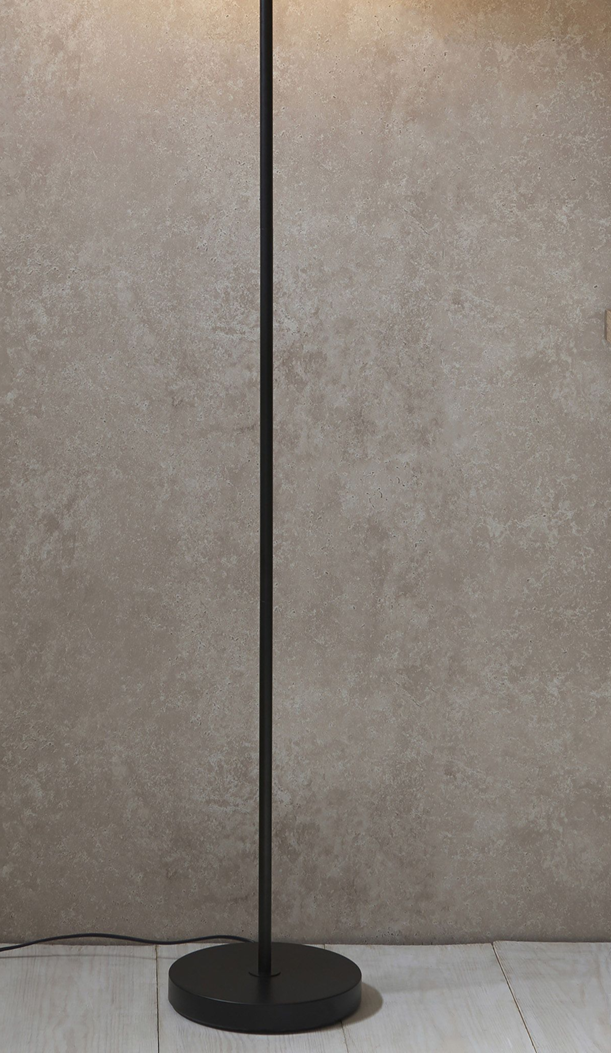 Modern Black Metal Floor Lamp with Natural Seagrass Shade