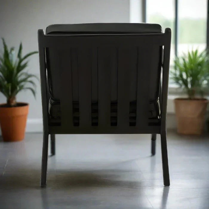 Modern Black Leather Armchair – Teak Frame & Sleek Design