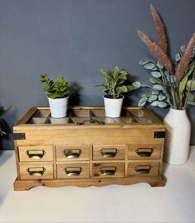 Cabinets / Drawers