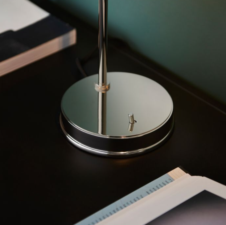 Modern Bright Nickel & Clear Glass Table Lamp – Arched Design - 53 cm