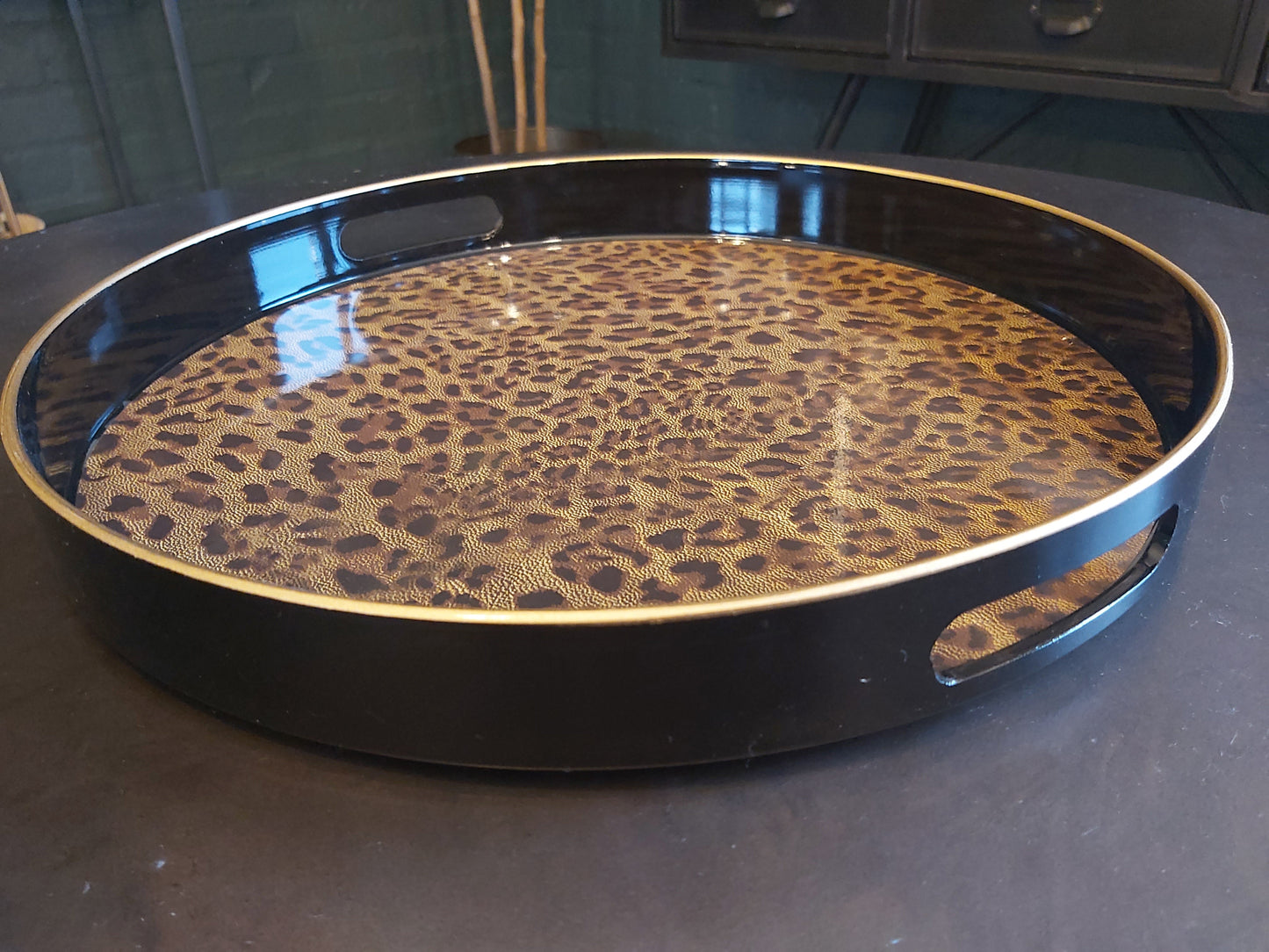 Chic Leopard Print Round Decorative Tray – Black Frame & Gold Accents