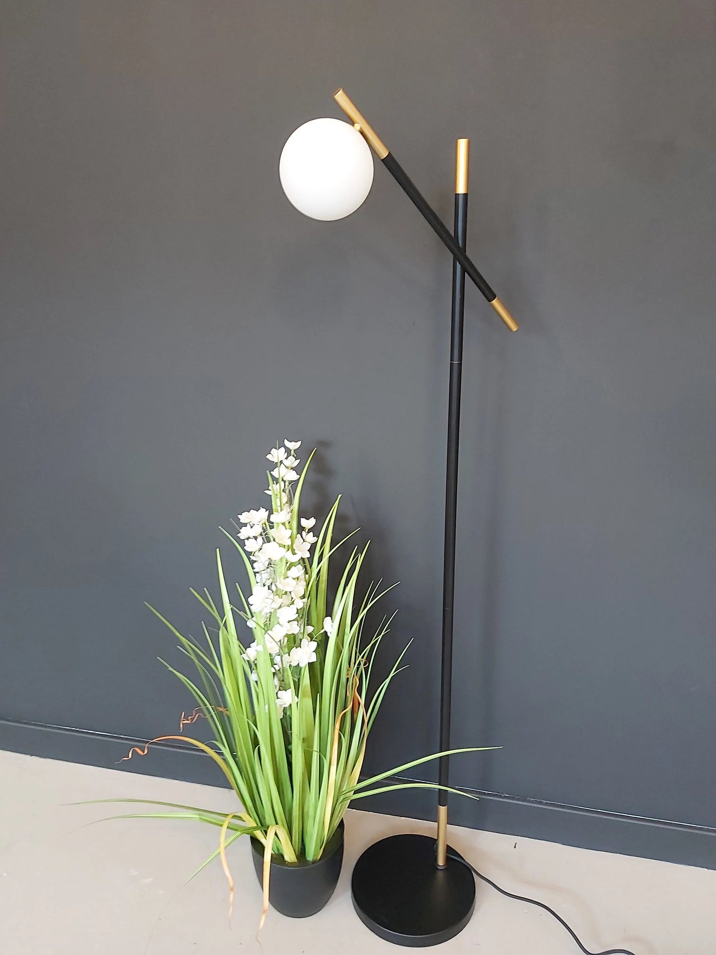 Contemporary Black & Gold Floor Lamp – Sleek Design with Frosted Globe Shade