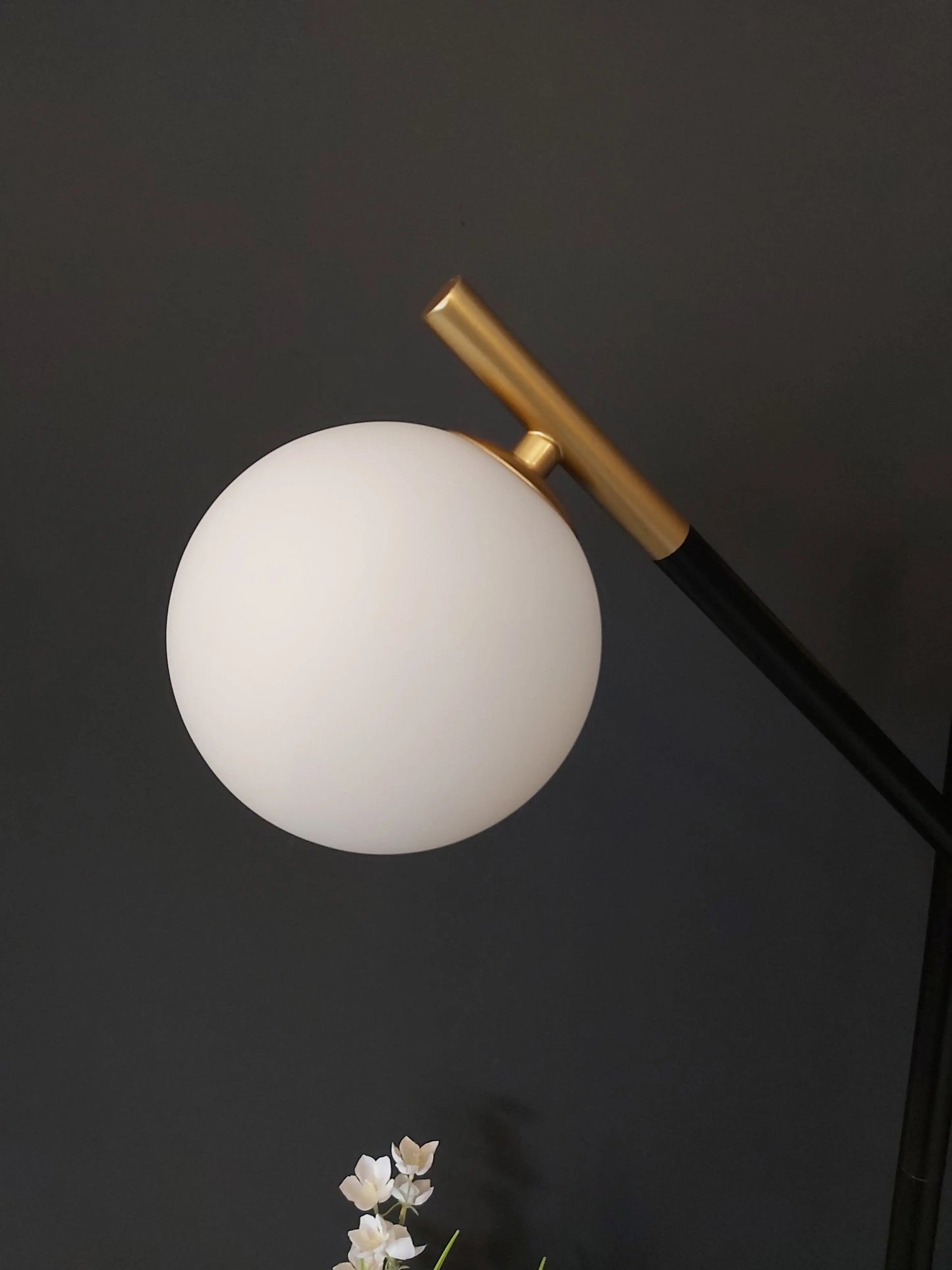 Contemporary Black & Gold Floor Lamp – Sleek Design with Frosted Globe Shade