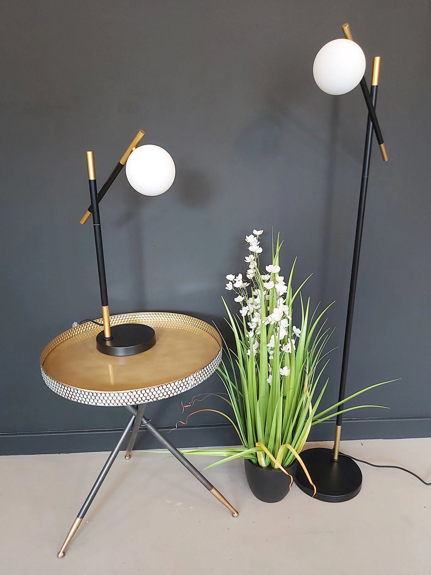 Contemporary Black & Gold Floor Lamp – Sleek Design with Frosted Globe Shade