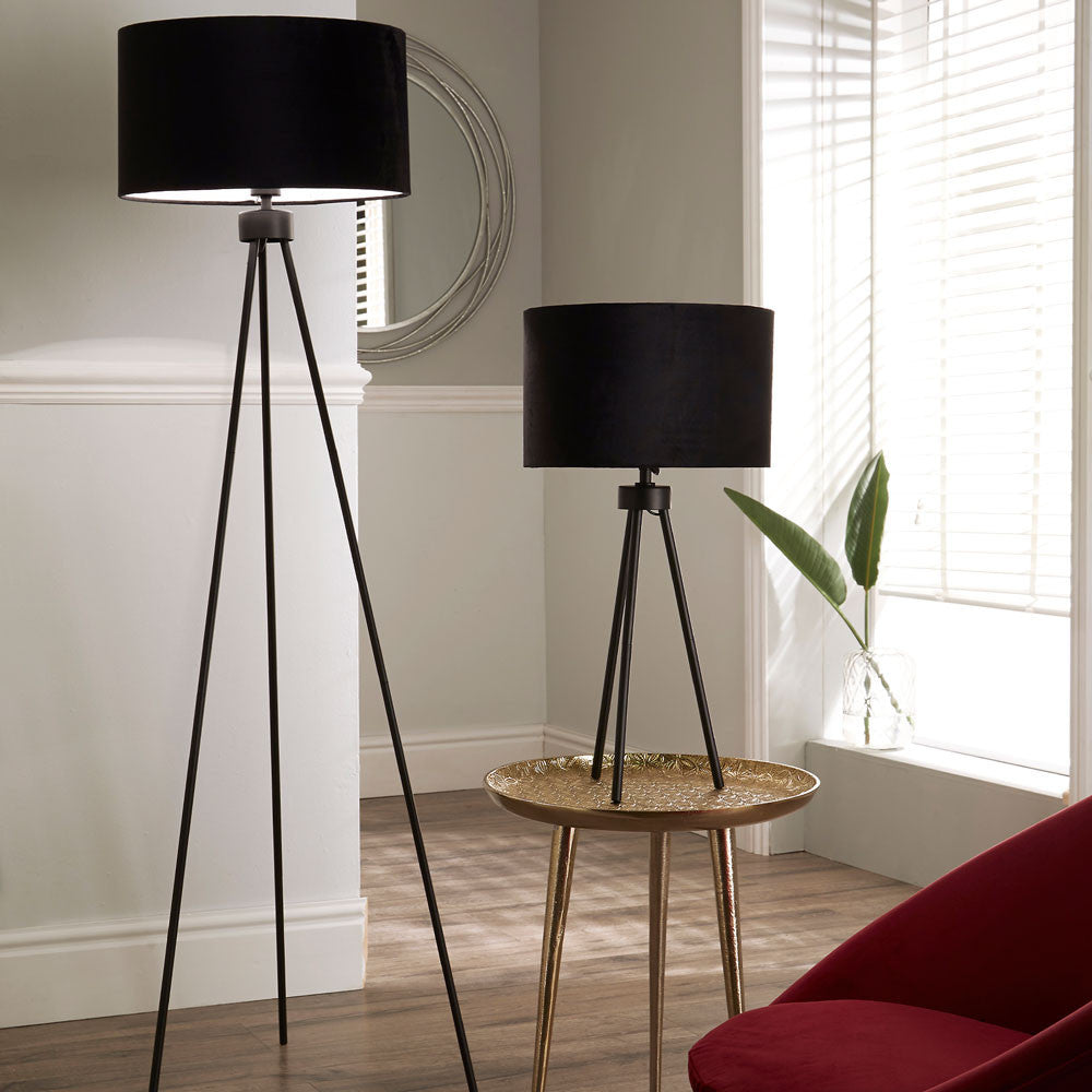 Sophisticated Matt Black Tripod Floor Lamp – Minimalist Metal Design  