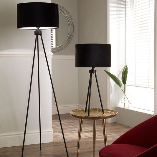 Sophisticated Matt Black Tripod Floor Lamp – Minimalist Metal Design  