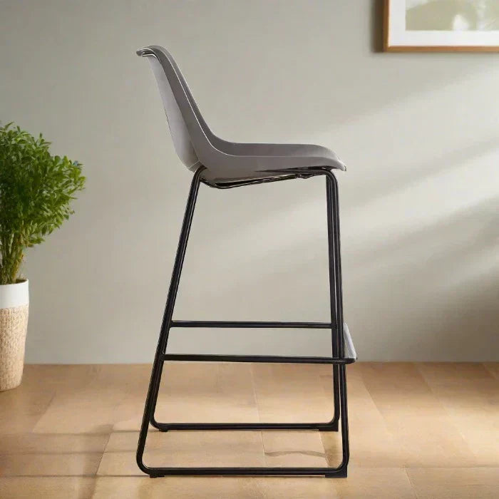 Sleek Black Metal Bar Stool – Leather Seat & Modern Appeal  