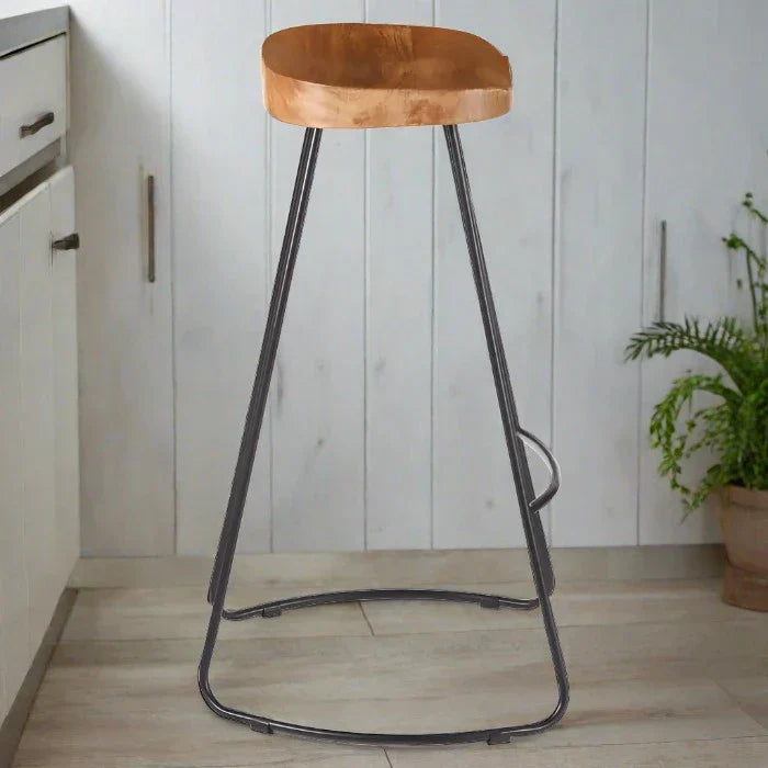 Sleek Black Iron & Wood Bar Stool – Curved Seat & Minimalist Frame