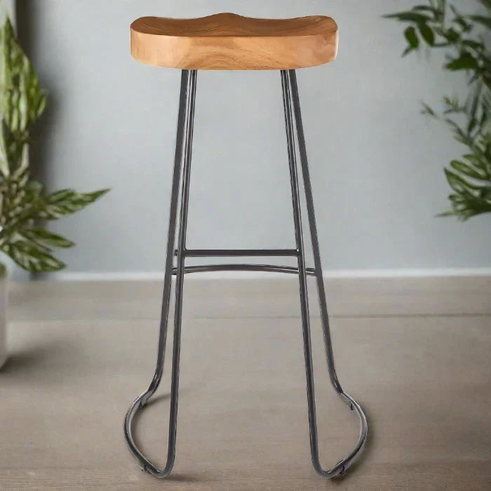 Sleek Black Iron & Wood Bar Stool – Curved Seat & Minimalist Frame