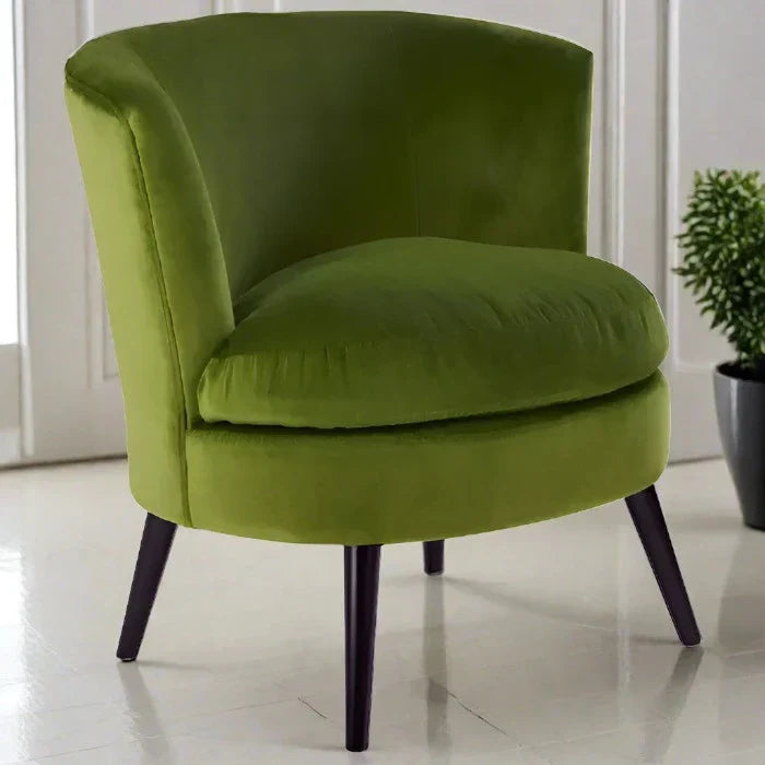 Elegant Green Velvet Accent Chair – Upholstered Seat & Black Metal Legs  
