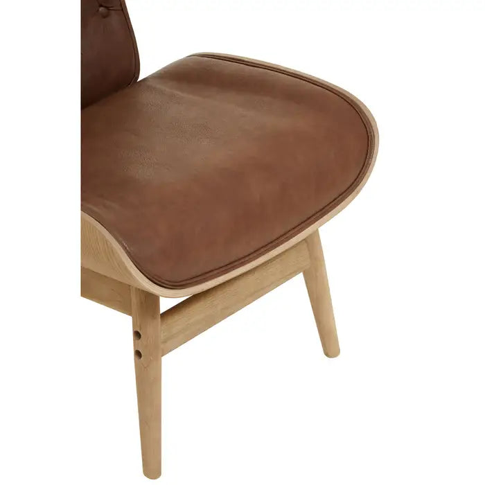 Elegant Brown Velvet High-Back Lounge Chair – Tufted Upholstery & Wooden Frame