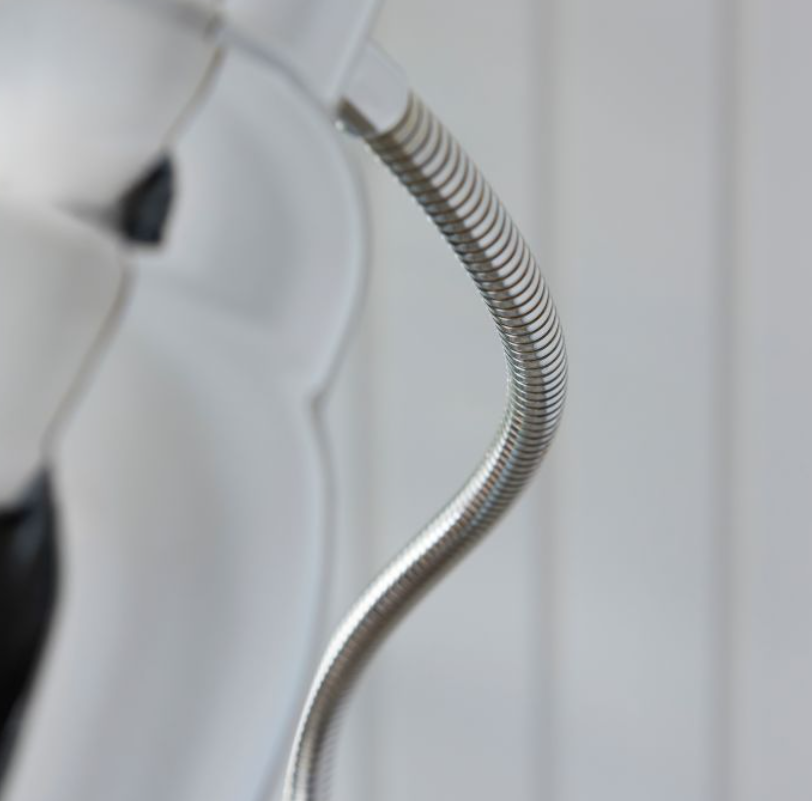Modern Chromed Nickel Floor Lamp – Adjustable Head